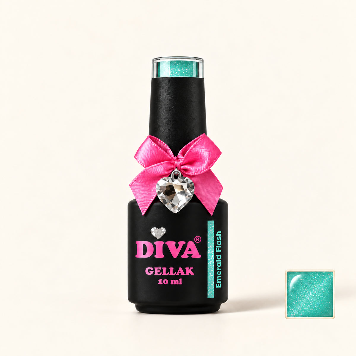Productfoto met kleurstaaltje — DIVA Gellak Emerald Flash 10 ml