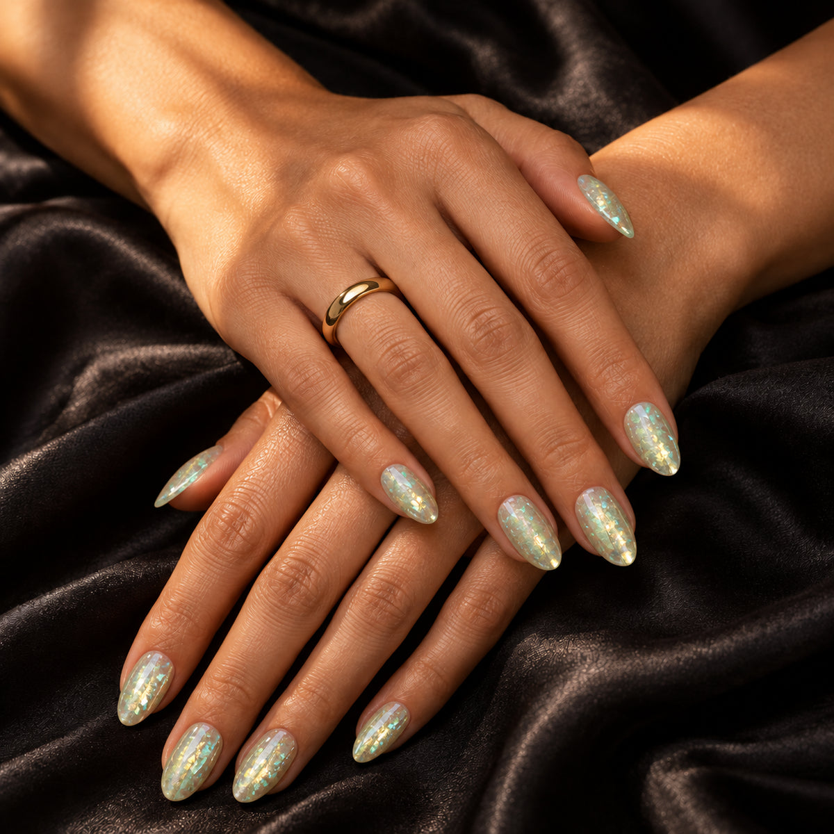 Handen op zijde — DIVA Gellak Marbella Beach 6 ml