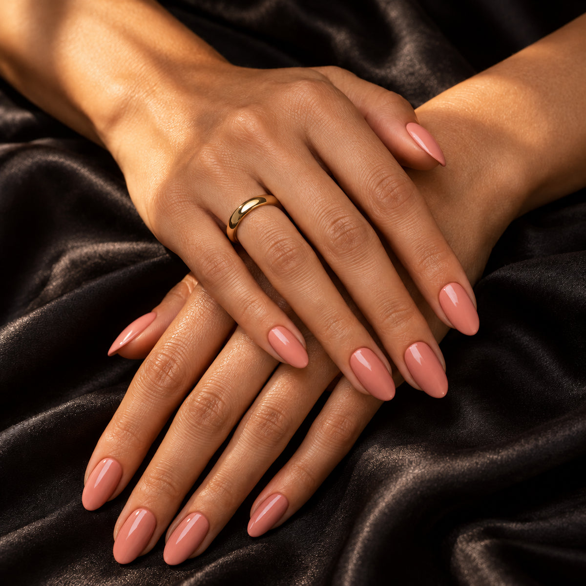 Handen op zijde — DIVA One Coat Gellak Fizz Breeze 6 ml