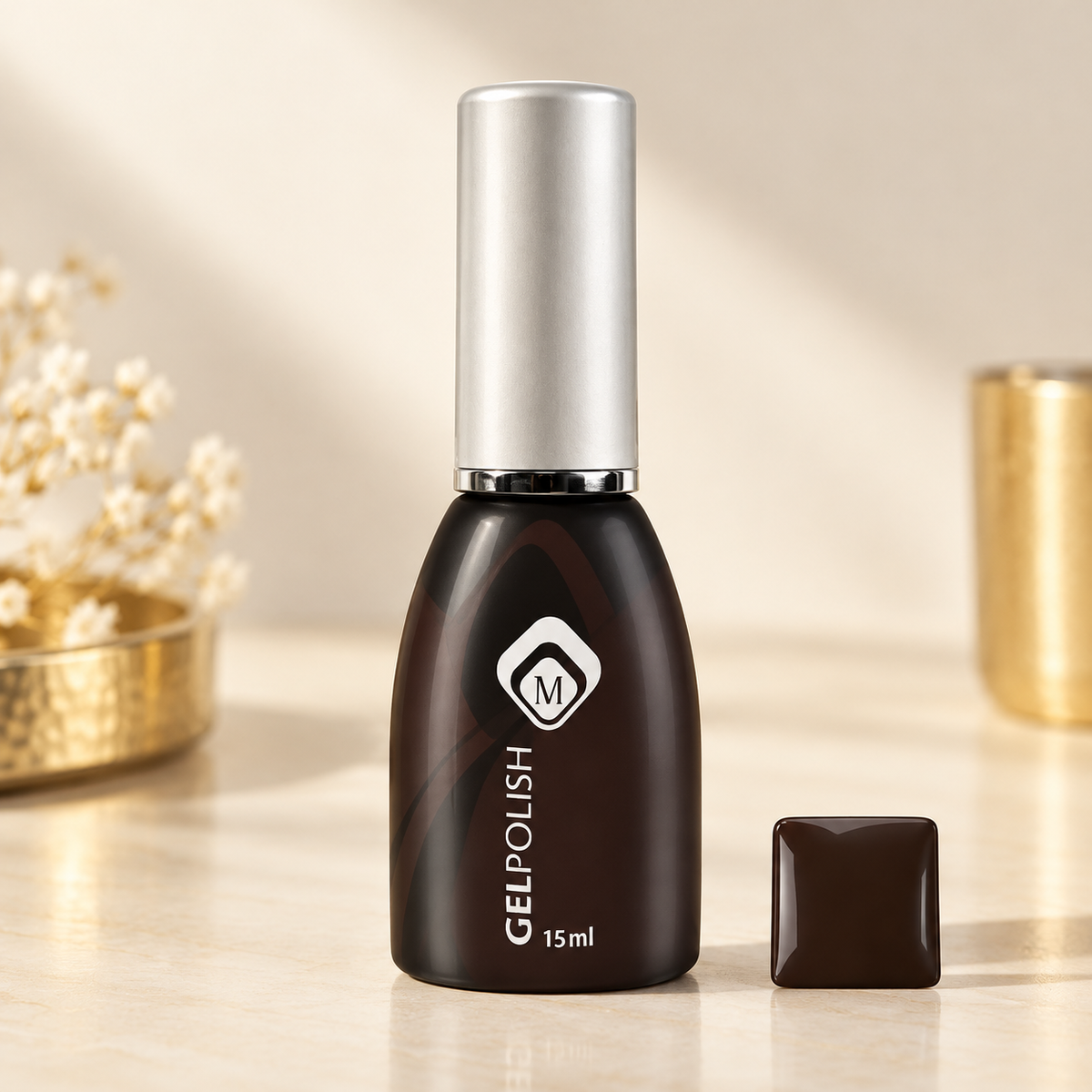 Productfoto met kleurstaaltje — Gelpolish Midnight Brown 15ml