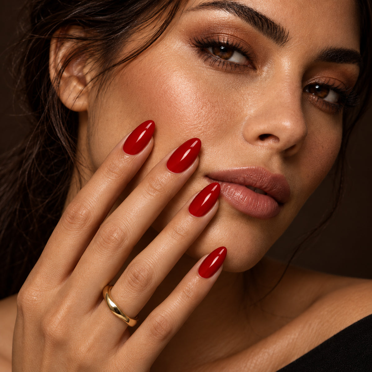 Nagels bij het gezicht — DIVA Gellak Hot Mess Red 10 ml #