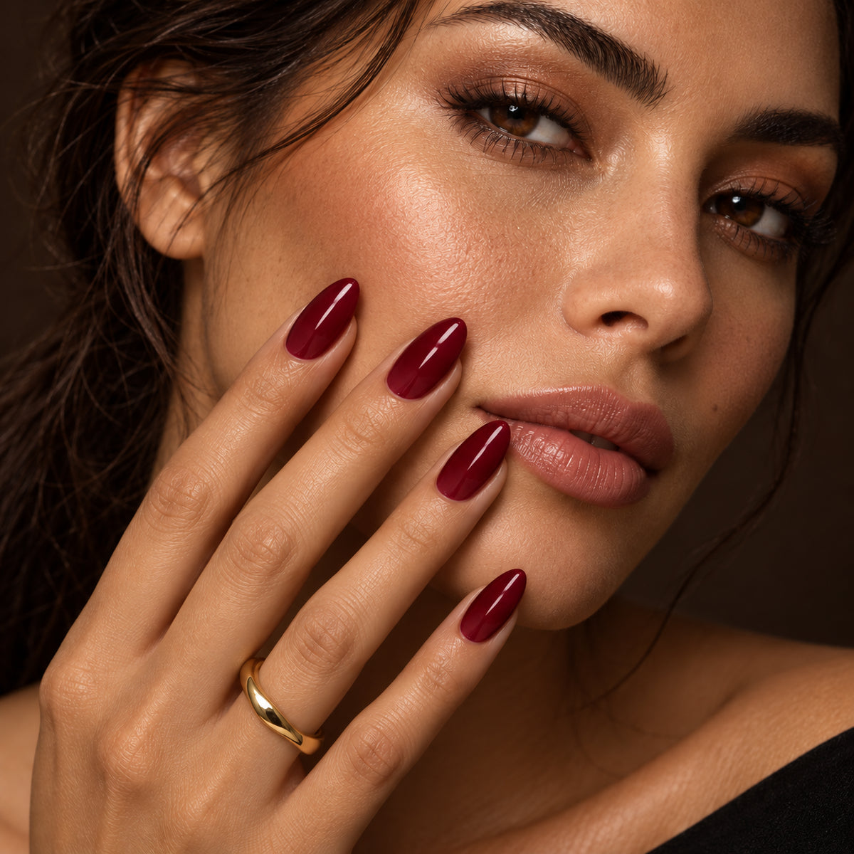 Nagels bij het gezicht — DIVA Gellak Lady Night 10 ml