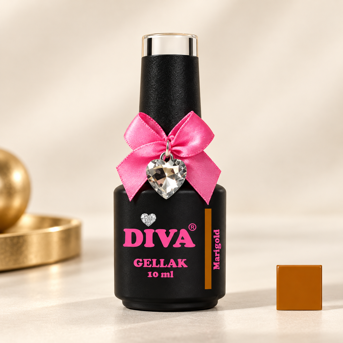 Productfoto met kleurstaal — DIVA Gellak Marigold 10 ml