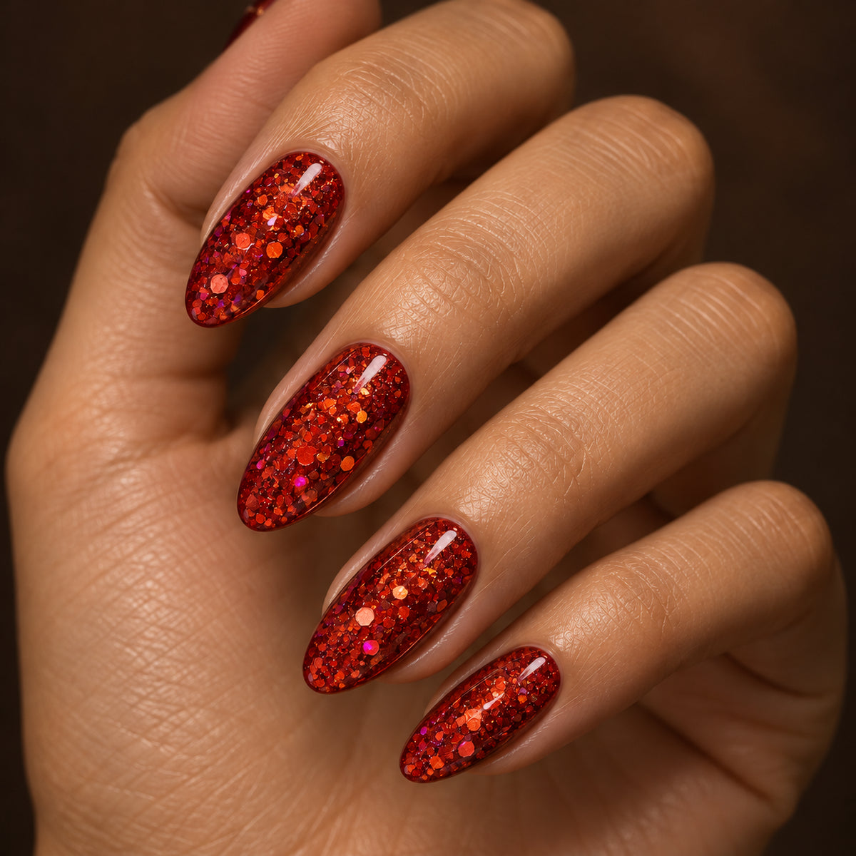 Nagels van dichtbij — DIVA Gellak Red Glitter Crush 10 ml
