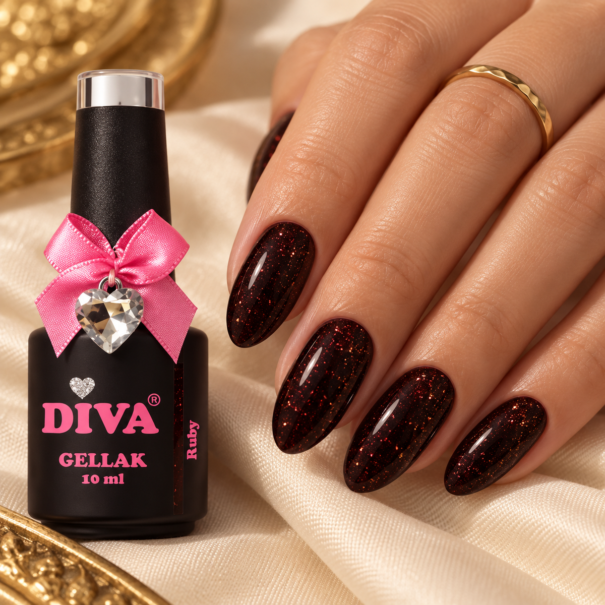 Nagels van dichtbij — DIVA Gellak Ruby 10 ml