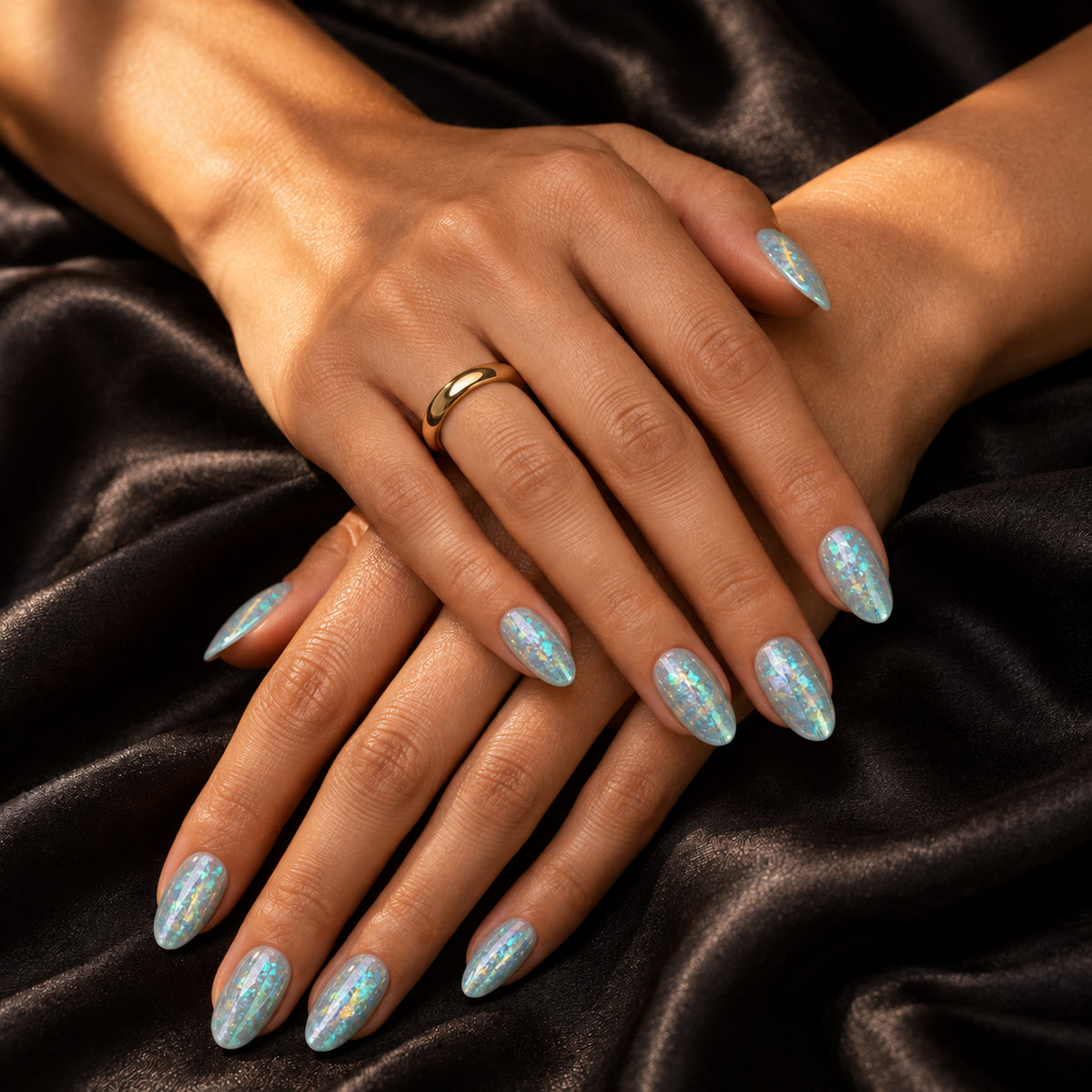 Handen op zijde — DIVA Gellak St. Tropez Pool 6 ml