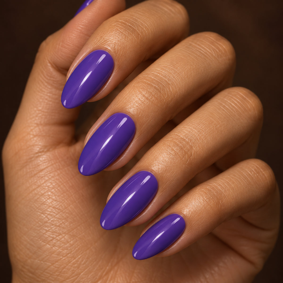Nagels van dichtbij — DIVA Gellak Violet Voltage 10 ml #