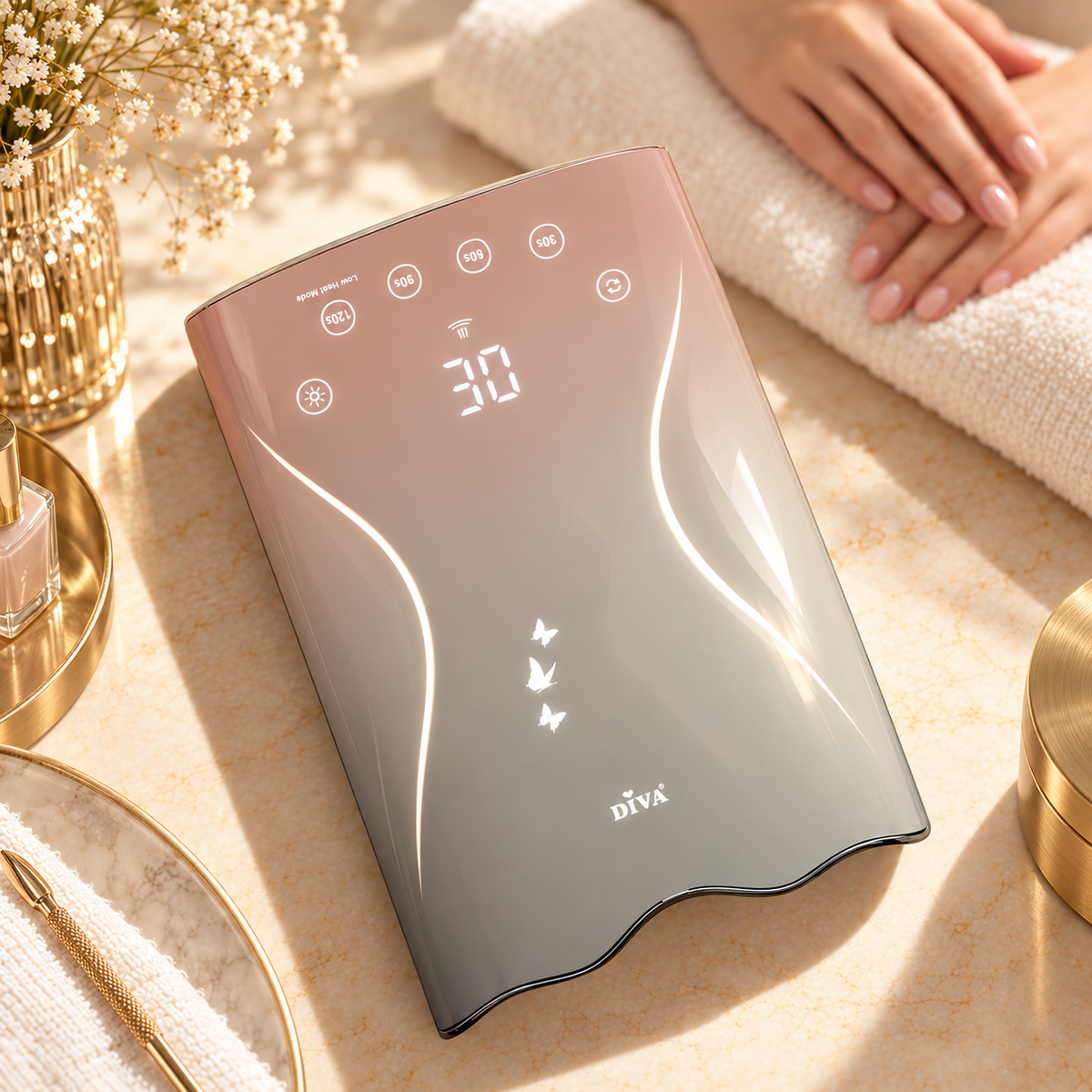 Bij de manicure — DIVA Pro Butterfly Design Lamp 115 Watt - Pink