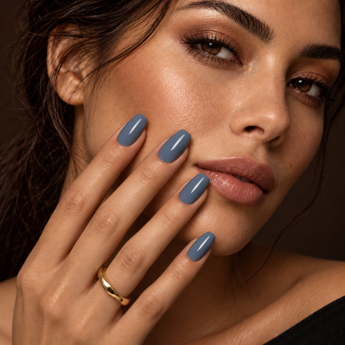 Nagels bij het gezicht — Gelpolish Blue 2