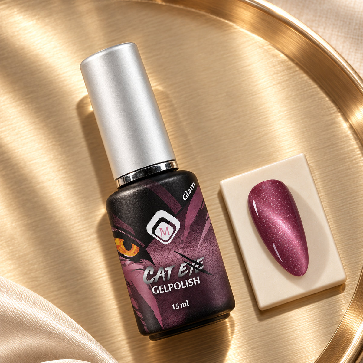 Gouden flatlay — GP Cat Eye Glam 15 ml